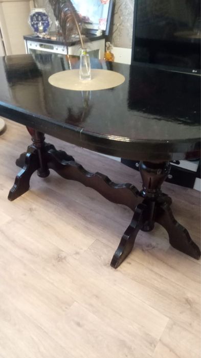 кухонный деревянный стол