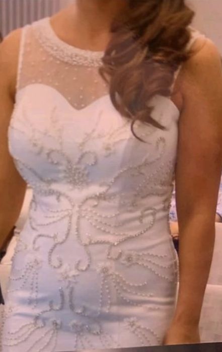 Rochie de mireasă potrivită la mărimile S, M, L