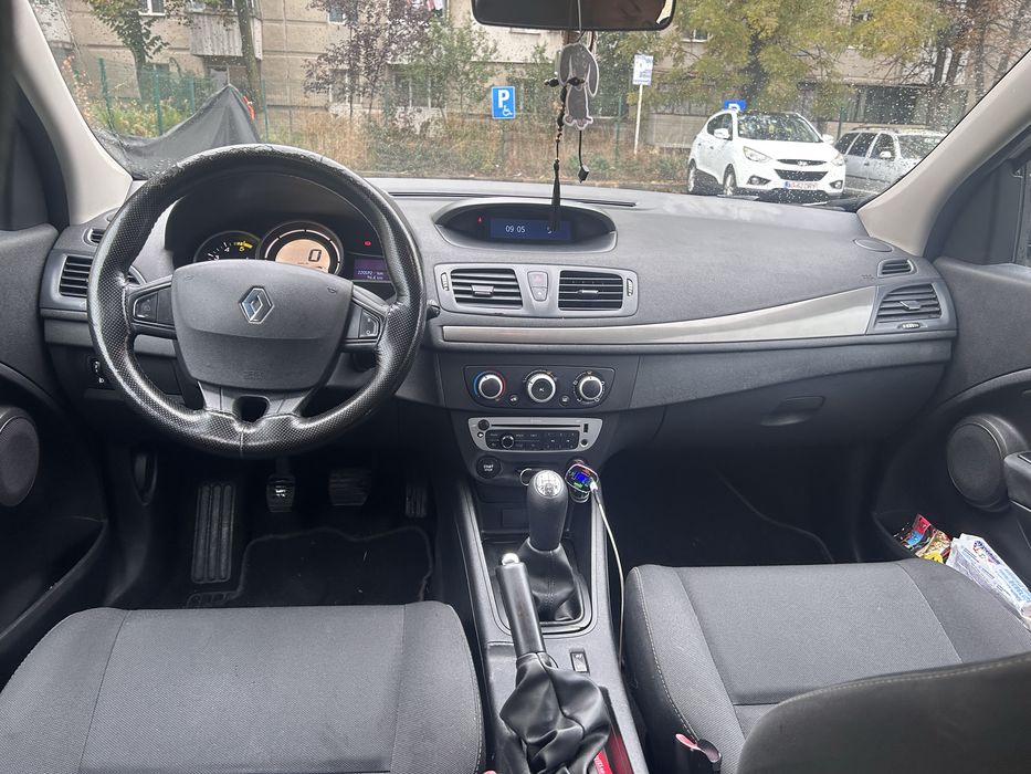RENAULT Megane 2013 — imagine 2