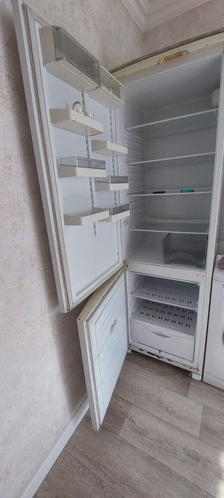 Холодильник двухкамерный