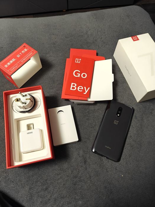 Смартфон "One plus7" 256гб