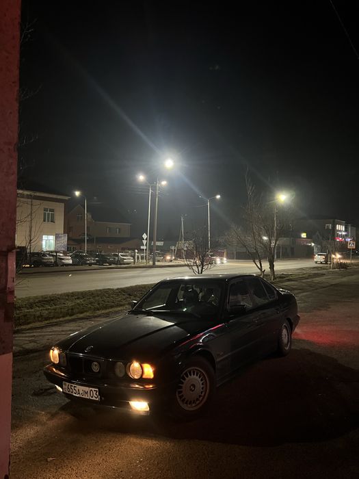 Продам BMW E34 520I