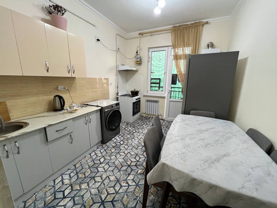 Сдается 3x комнатная квартира 
С обстановкой  ЛЮКС
В горде Алмалыке