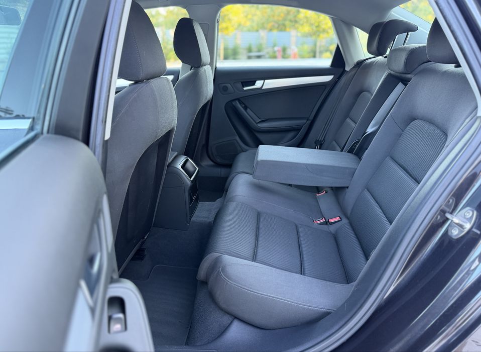 Audi A4 B8 / Ambiente / 2.0 TDI / 143CP / Manuala / Istoric complet / RATE / LIVRARE