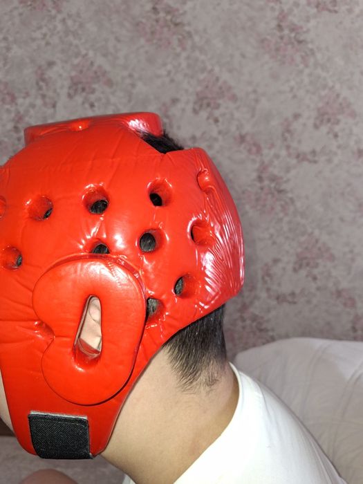Продам шлем для каратэ