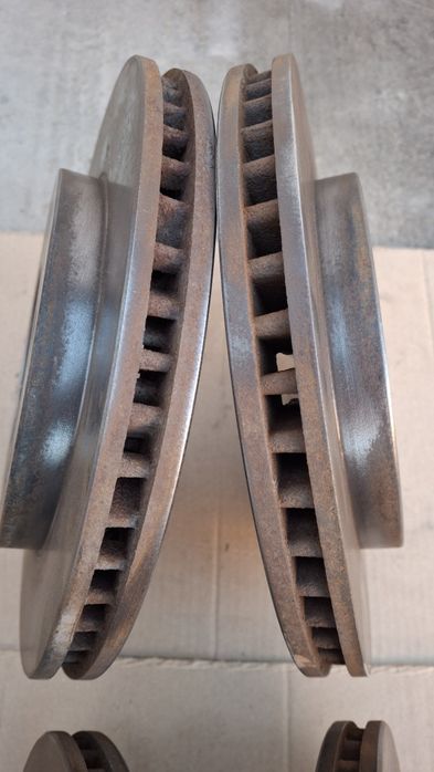 Тормозные диски Pajero 3