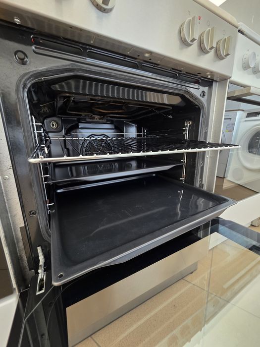 Свободностояща печка с керамични котлони Gorenje