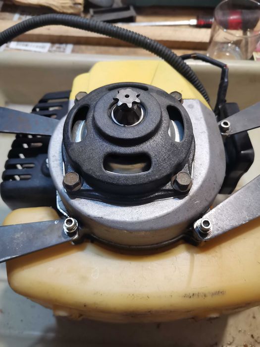 Мотопед двигател 40 куб. 2Т