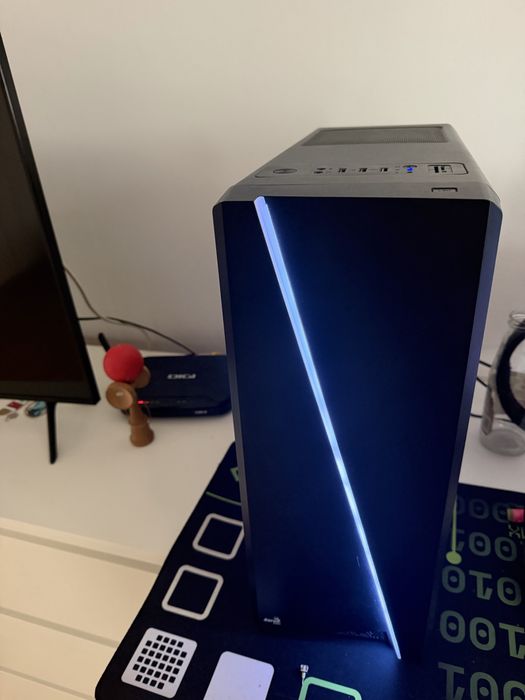 Pc gaming desktop setup complet