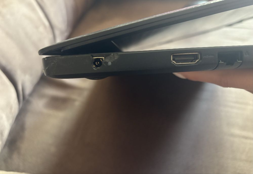 Лаптоп Dell Vostro