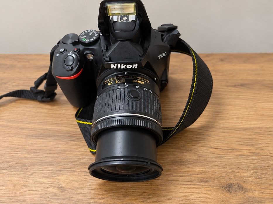Продам фотоаппарат Nikon D3500