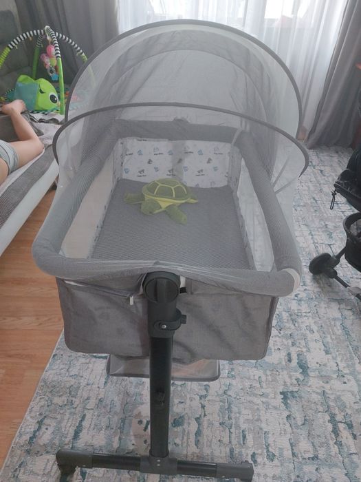 Манеж-кровать, без функции качания для детей от 0 до 12 месяцев