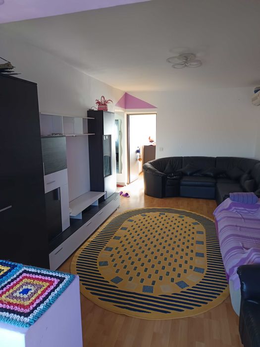 Inchiriere apartament 2 camere-Localitatea 1 Decembrie,langa Primarie
