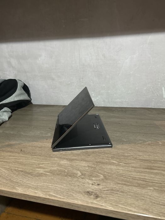 Продам мак бук новый за 180000