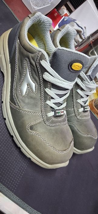 Bocanci  lucru   Diadora