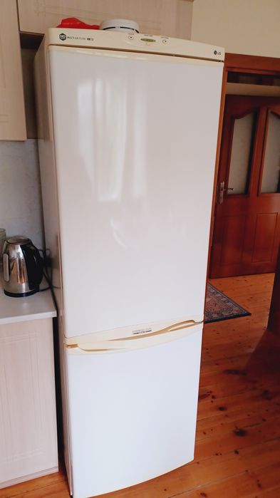 LG Хладилник със Фризер 99лв