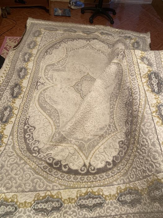 Палас сатылады 2 де 3 м