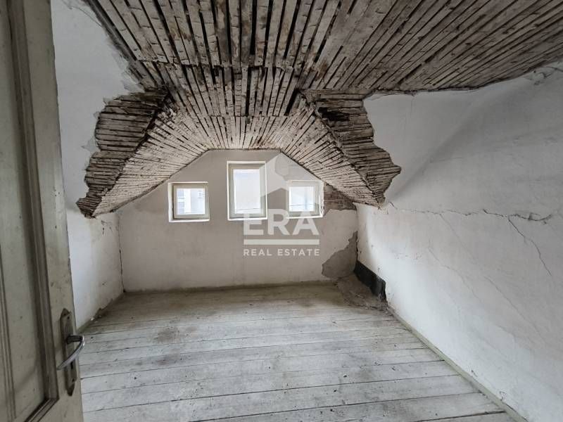 Буржоазна къща в кв., Училищни,