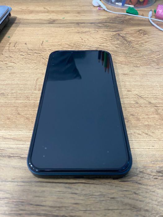 iPhone 13 128GB в отличном состоянии