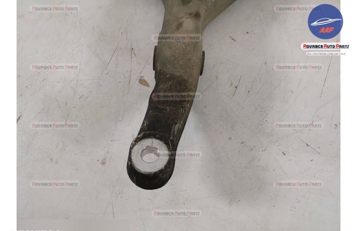 Ляв преден носач / Lqv Peren Nosach Mercedes-Benz M-Class W166 Оригина