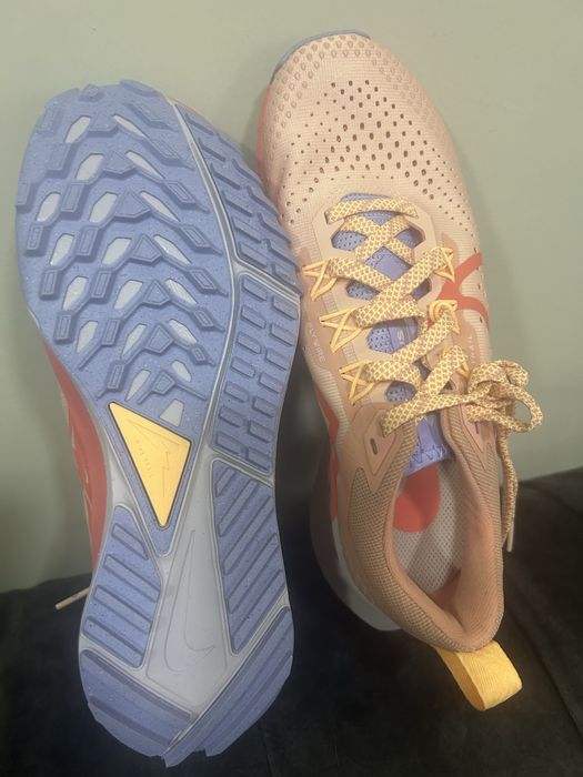 Нови маратонки NIKE