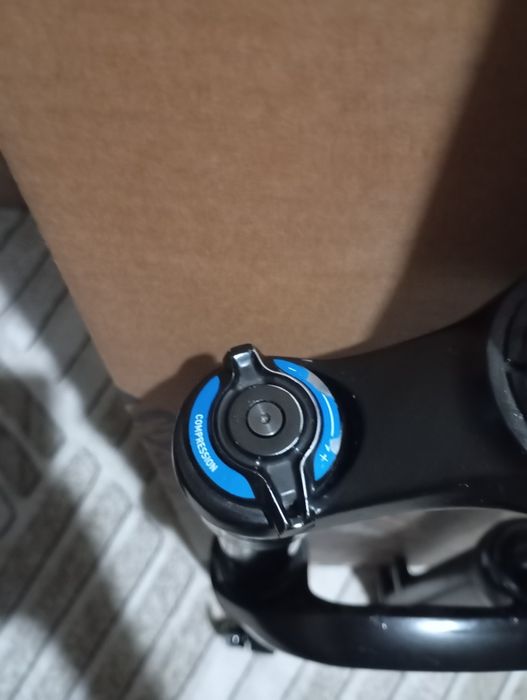 Вилка RockShox Yari RC FS B2 27.5" 160mm Offset 37mm boost 15x110