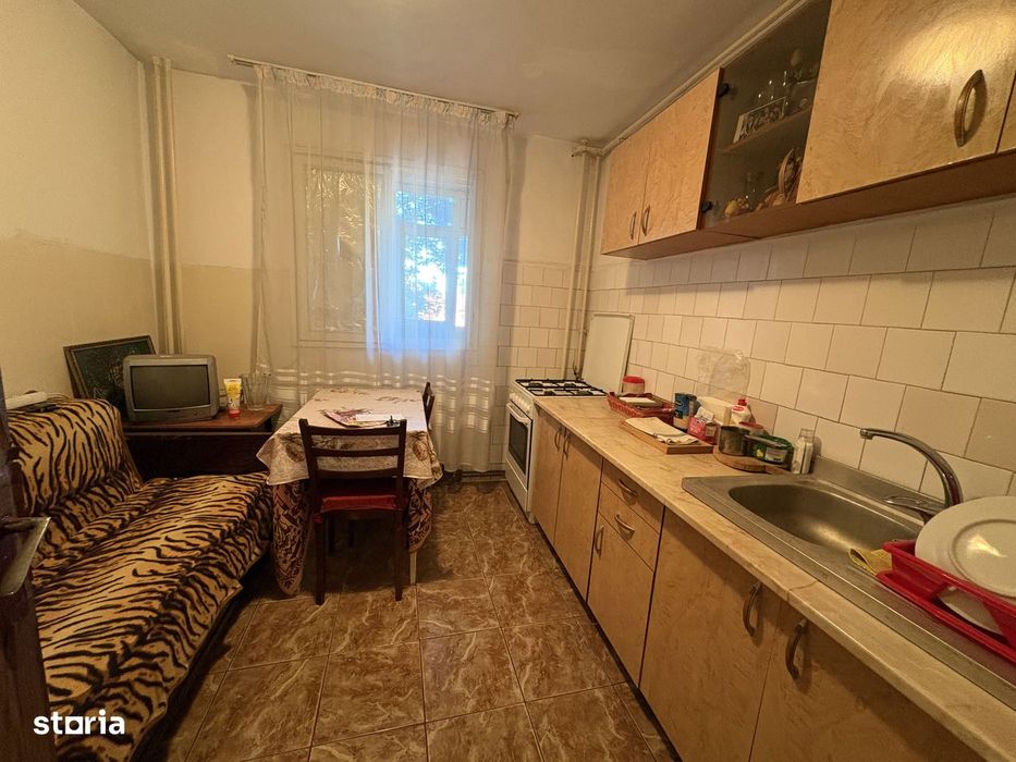 Apartament 3 camere, Lujerului, la 5 minute de metrou, etaj 2
