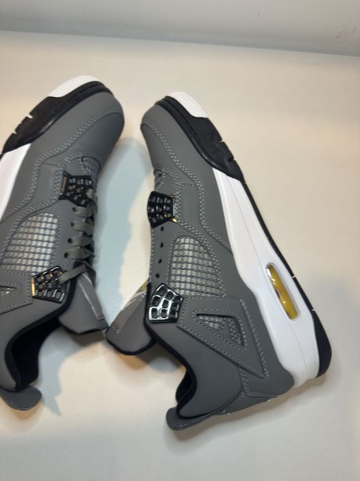 Jordan 4 Retro Cool Gray