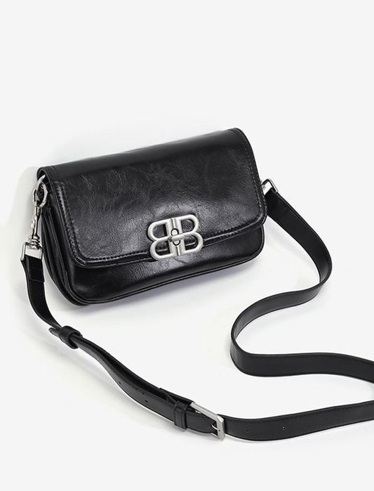 Новая кожаная с цепью и ремешком