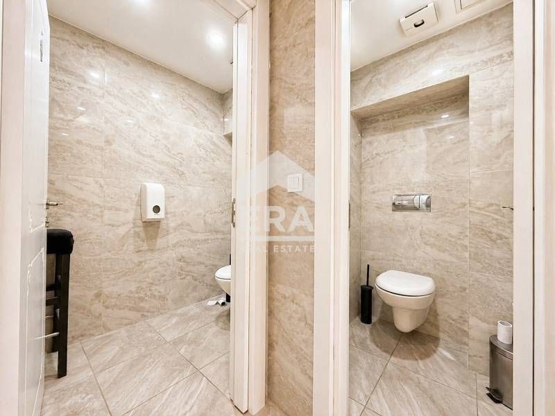 Дава се под наем Заведение в София, Център - 220 кв.м за 3989.73 € - Снимка #8