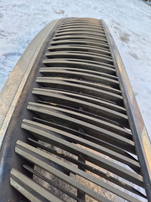 Продам решетку радиатора