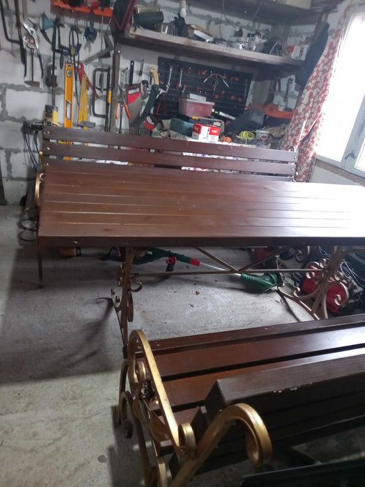 Masa si 4 bănci,lemn uscat masiv,set