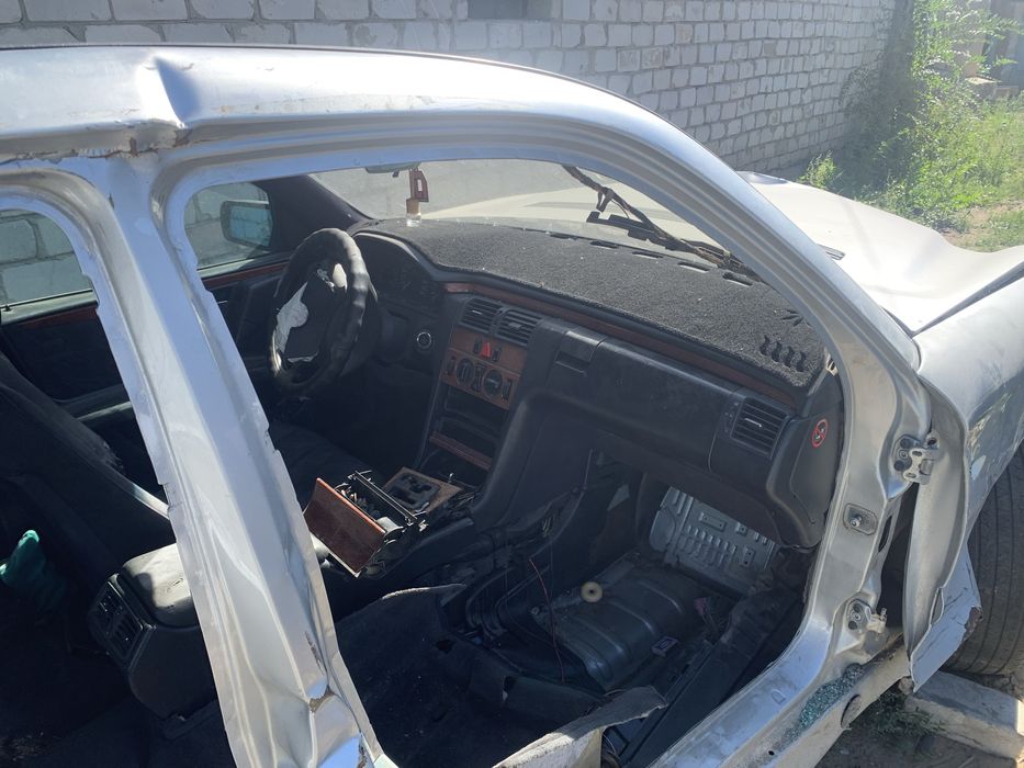 Авторазбор мерседес  210