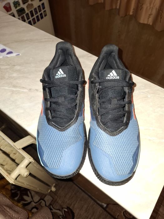 Маратонки Adidas номер 42 2/3