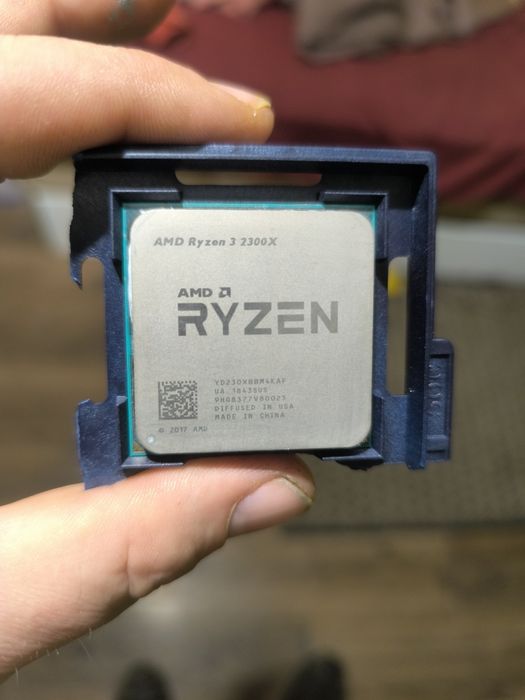 Процесор  AMD Ryzen 3 2300x