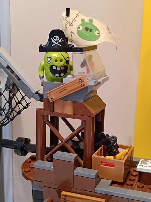 LEGO Пиратский корабль свинок