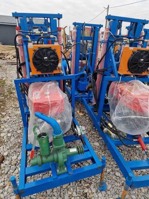 masina de foraj cu 100 metri de prajina,pompa,furtune,sape profi,factu