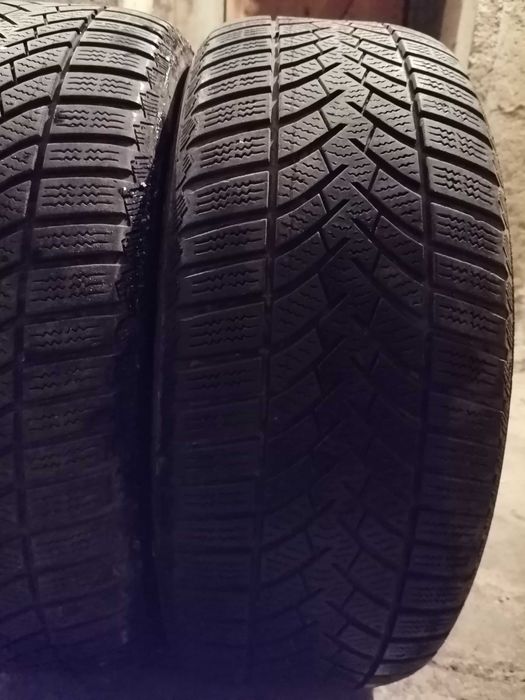 Продавам 2 броя зимни гуми 205.55.16 на 1 сезон дот 2021 Semperito