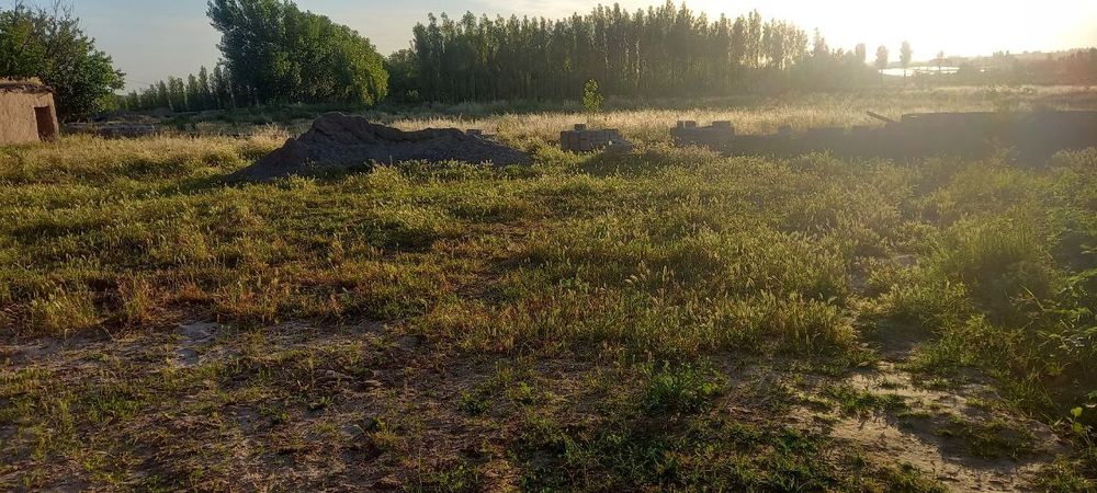 Quru yer sotiladi 6 sotix Nazarbek