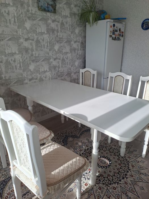 Продам стол и 6 стульев