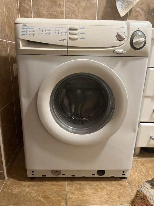 Продаю стиральную машину