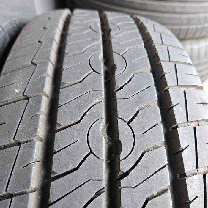 2 летни бусови гуми 195/70R15C Semperit Van-Life 2 104/102S DOT4922