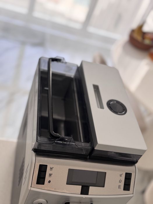 Кофемашина Saeco Lirika