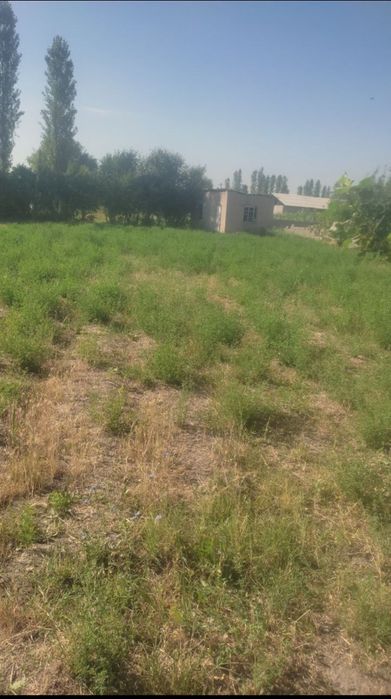 Срочно  продаётся земля участок под строительство дома