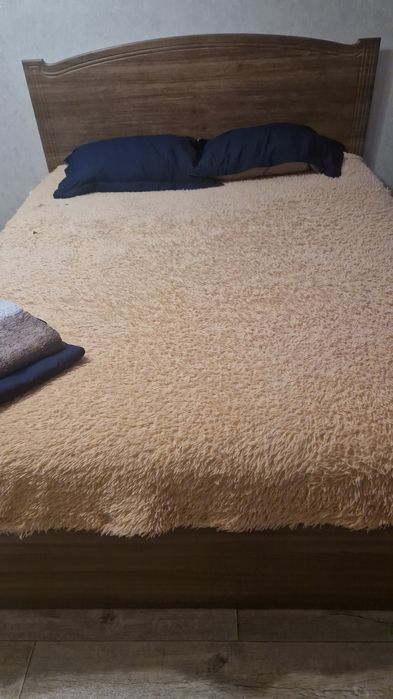 Кровать двуспальная