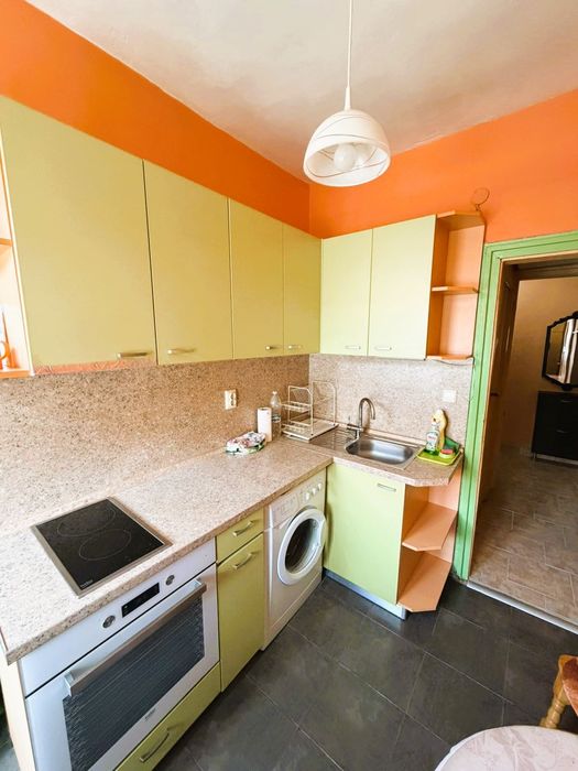 1-стаен в София-Център площ 50 цена 550