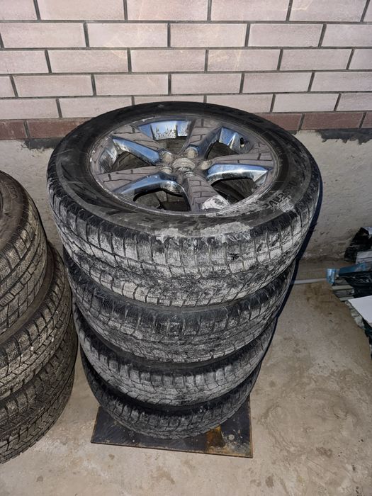 R18 RX350 свой не варенный срочно продам с зимный резиной