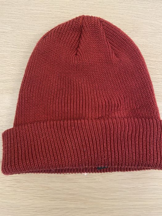 Нови Зимни Шапки - Nike, Ellesse, Bershka