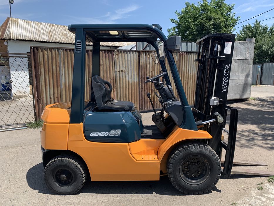 Toyota 7FG25 2008г.в. Вилочный погрузчик