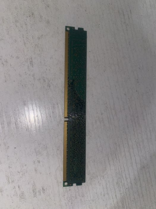 Kingston DDR3 KVR16N11S8/4-SP.